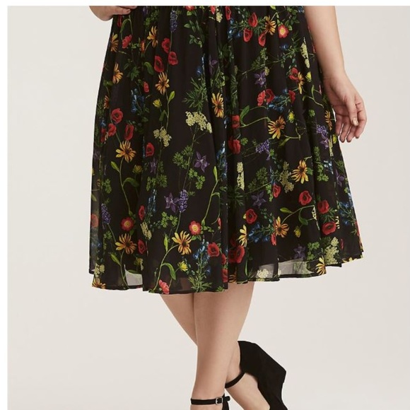 torrid Dresses & Skirts - Torrid Floral Wildflower Chiffon Midi Skirt